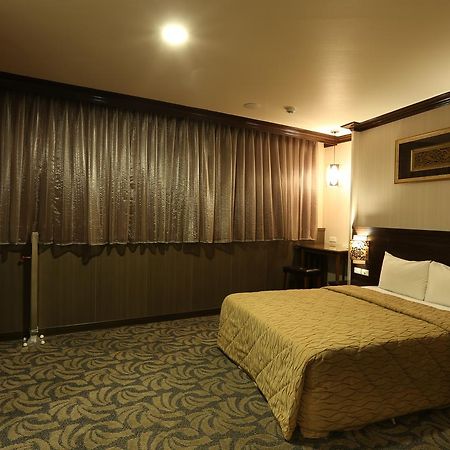 Monalisa Hotel Tainan Exterior photo