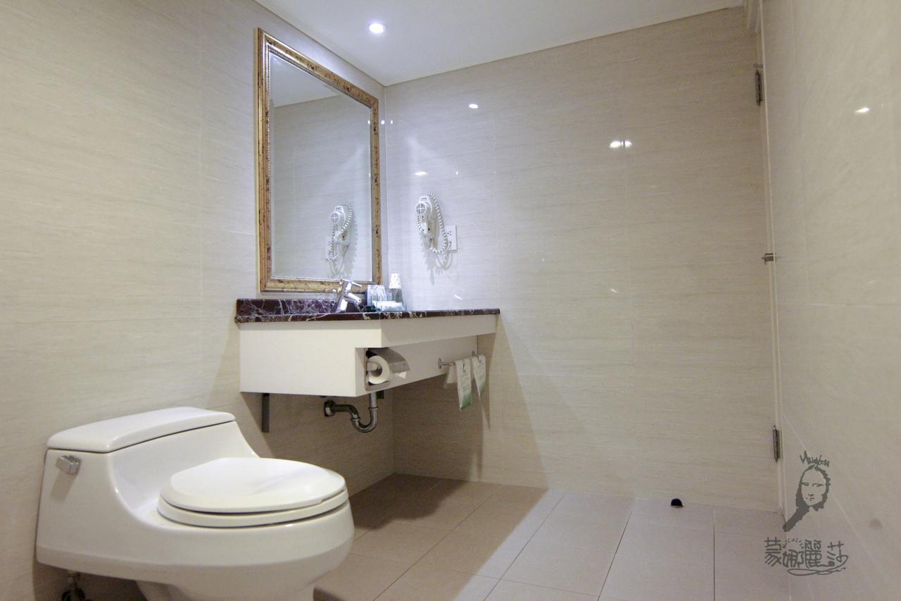 Monalisa Hotel Tainan Exterior photo
